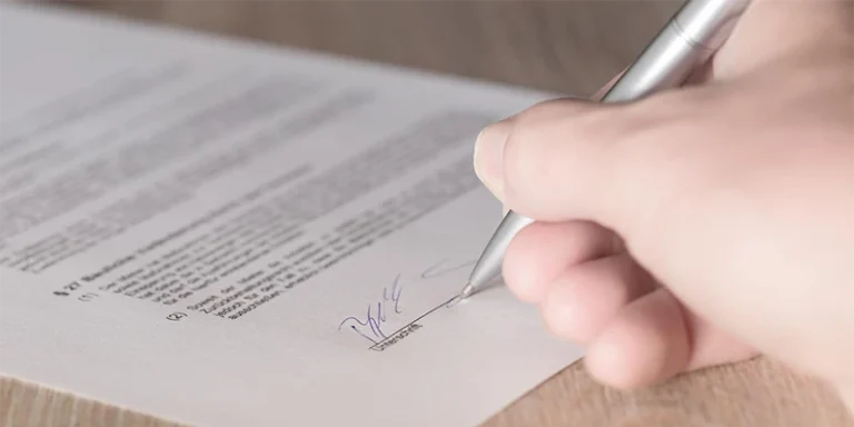 sottoscrizione-accordo-commerciale-formale-carta-registrazione-atti-privati